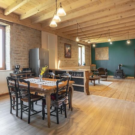 Appartement De Charme Dans Une Maison Isolee Presilly  المظهر الخارجي الصورة