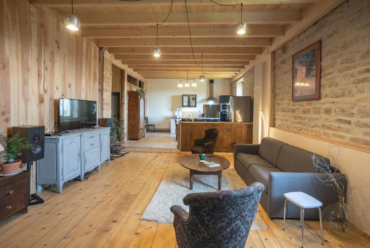 Appartement De Charme Dans Une Maison Isolee Presilly  المظهر الخارجي الصورة