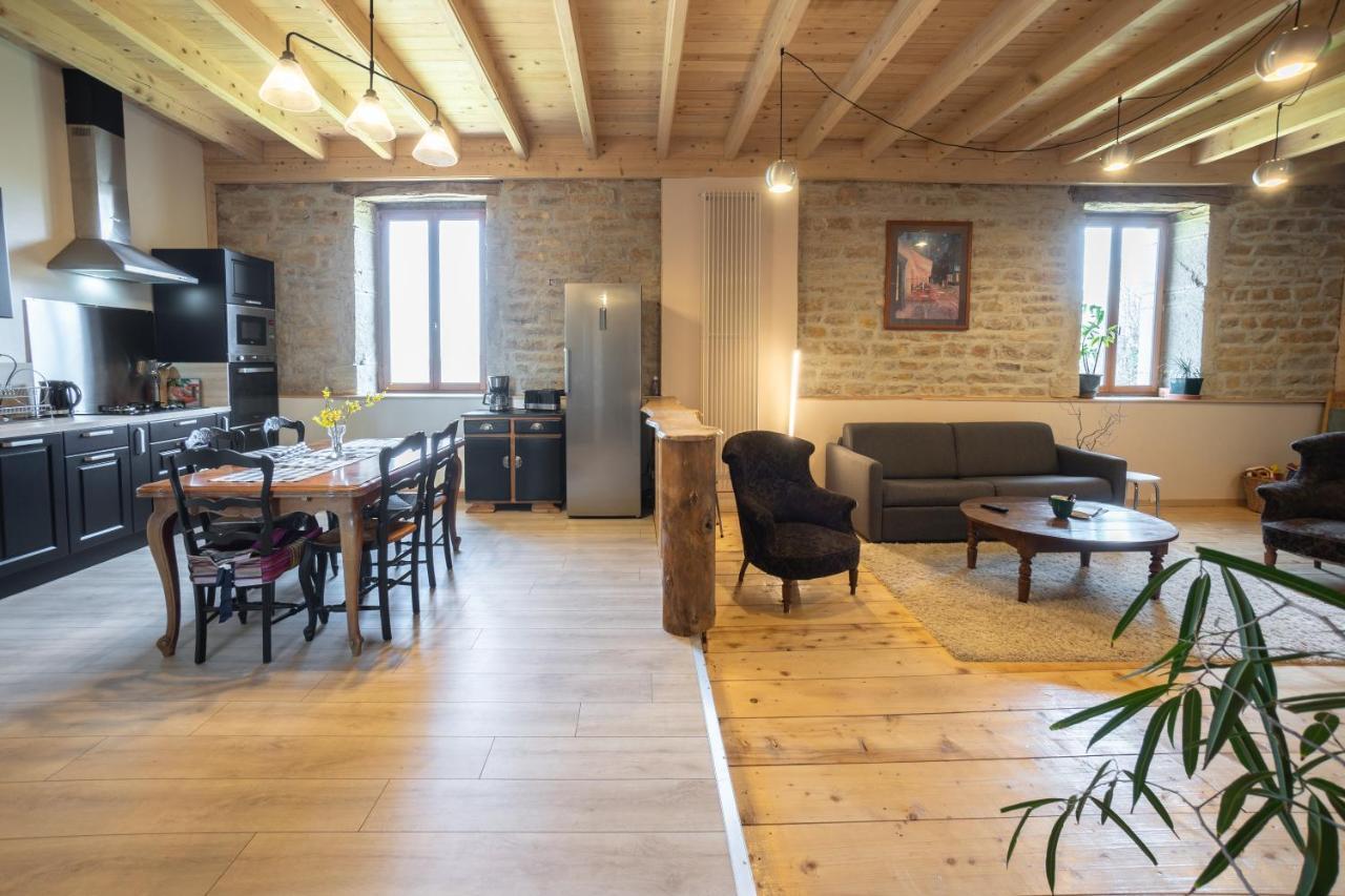 Appartement De Charme Dans Une Maison Isolee Presilly  المظهر الخارجي الصورة